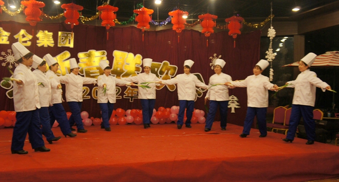 清掃班、炊事班舞蹈《甩蔥歌》（二等獎(jiǎng)）29.jpg